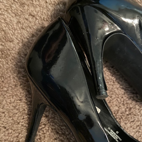 Patent Leather Stiletto Round toe - Picture 7 of 7
